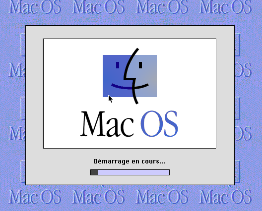 Écran de démarrage du système d'exploitation Mac OS classique affichant un logo Apple avec la mention "Démarrage en cours" en français