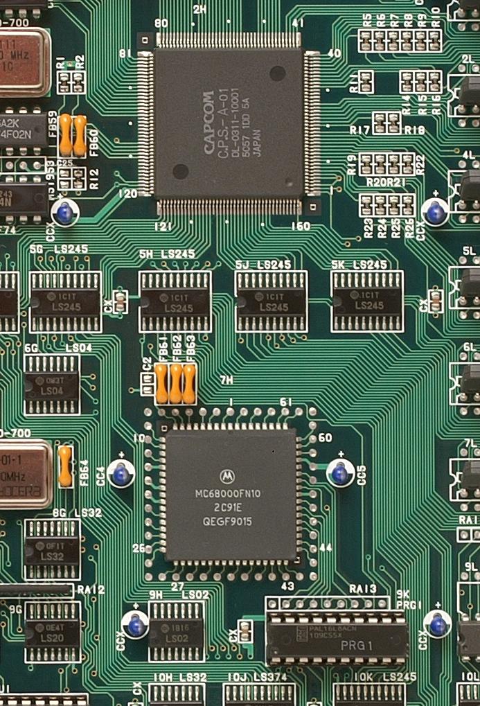 Photo du circuit intégré comprenant le processeur central du CP-System